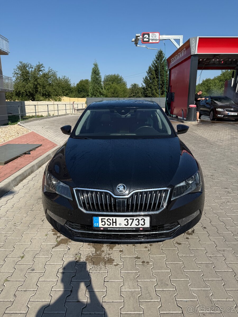 Škoda Superb 2.0 TDi 140kw L&K, pano, nová STK