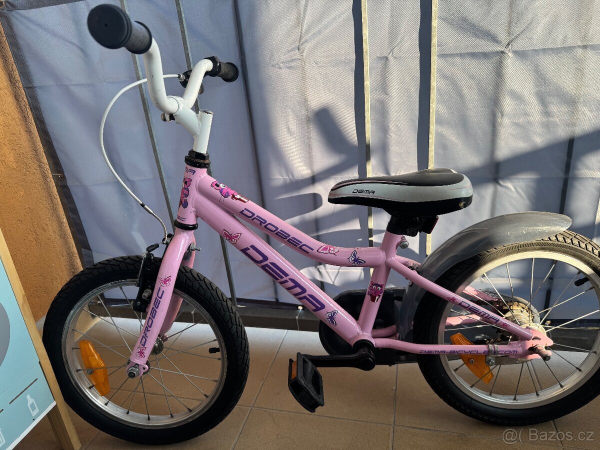 Krásné růžové kolo vel. 18