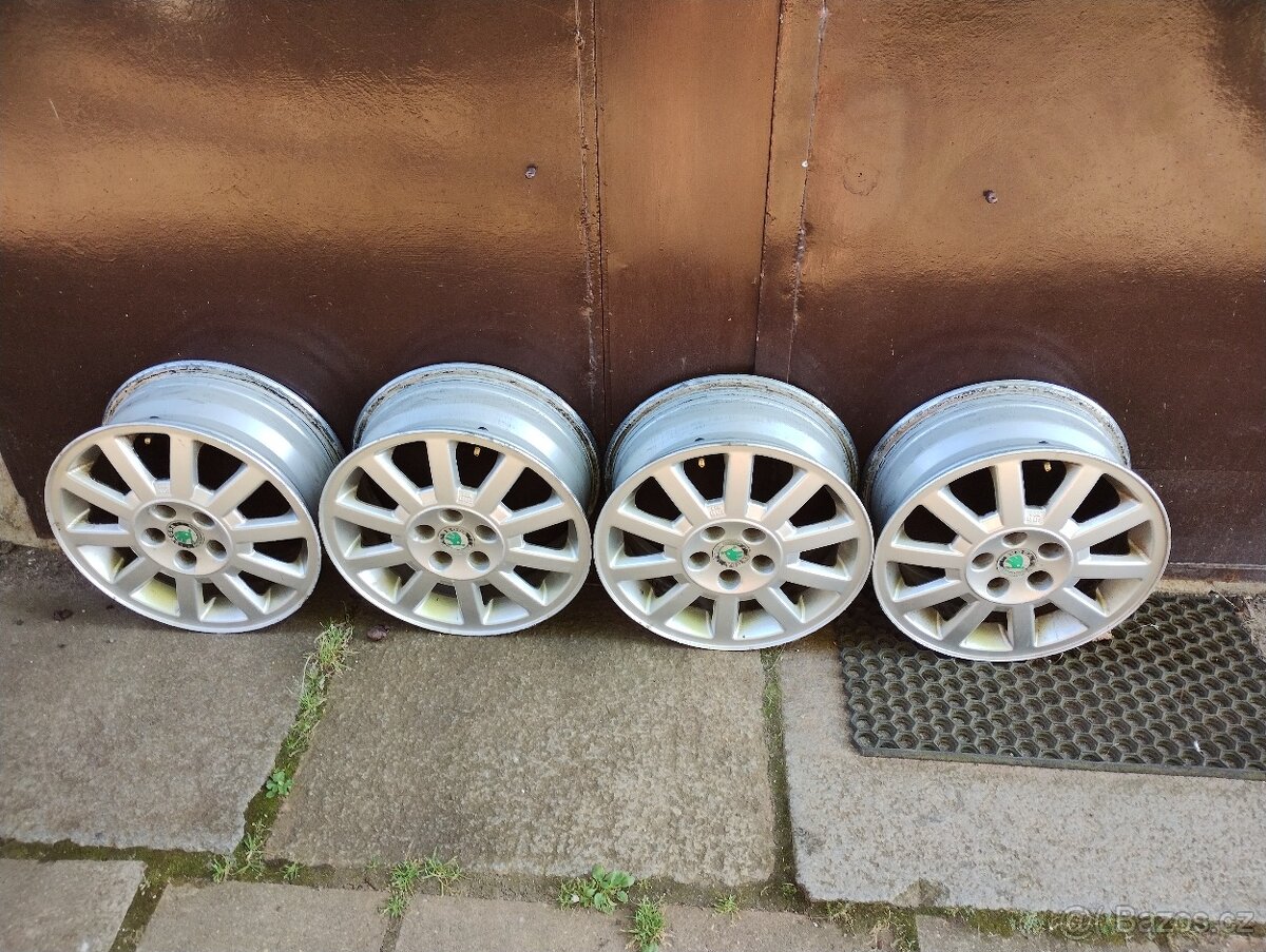 Alu kola 15" rozteč 5x100 Škoda , VW , Seat , Audi