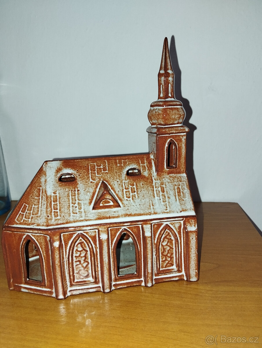 Keramický kostel, svícen, na svíčku