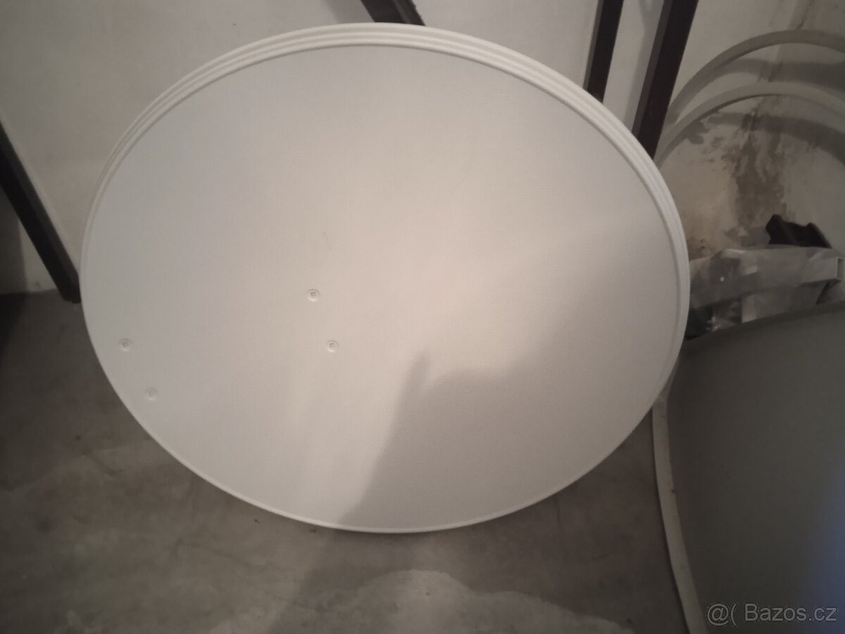 Satelitní vybavení