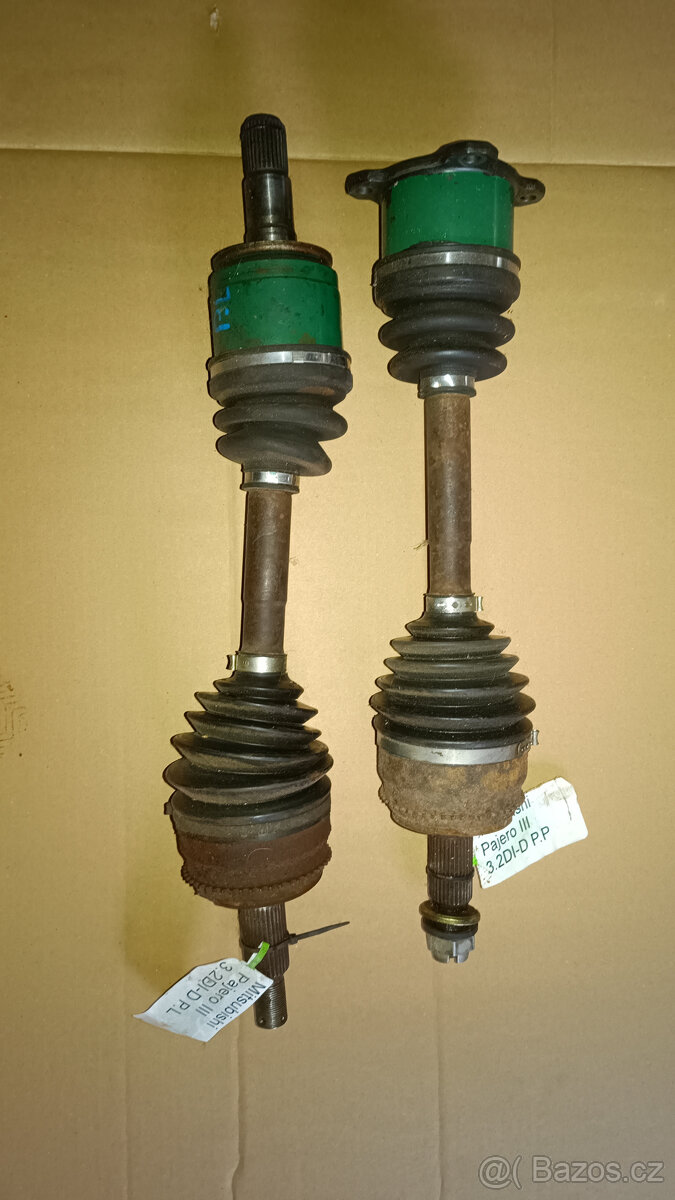 Mitsubishi Pajero V60 poloosy