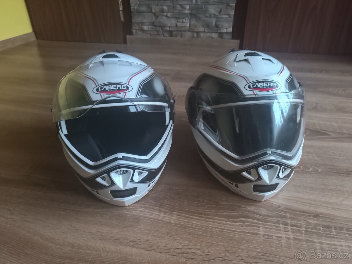 2 x přilba caberg