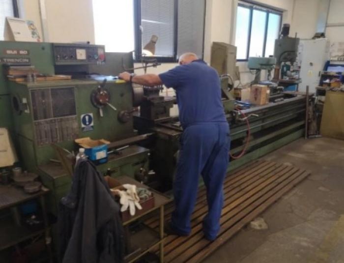 Soustruhy - hrotové SUI 80/4000