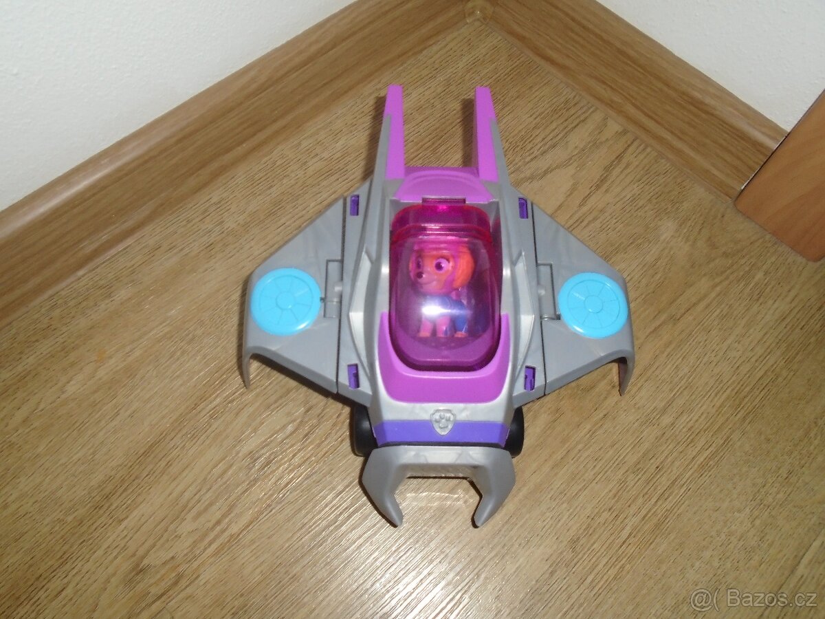 Spin Master Paw Patrol Aqua Pups Skye