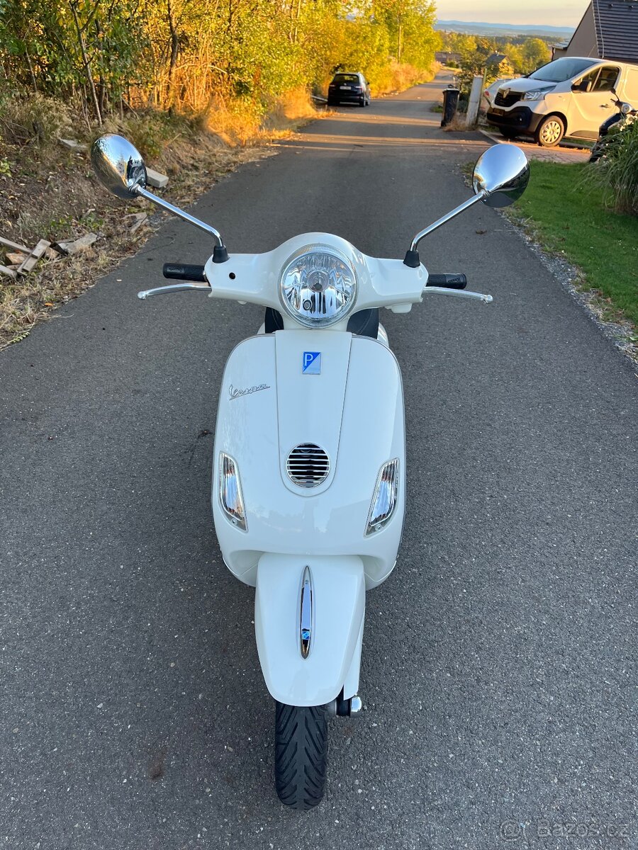 Piaggio Vespa LX 125 i.e.