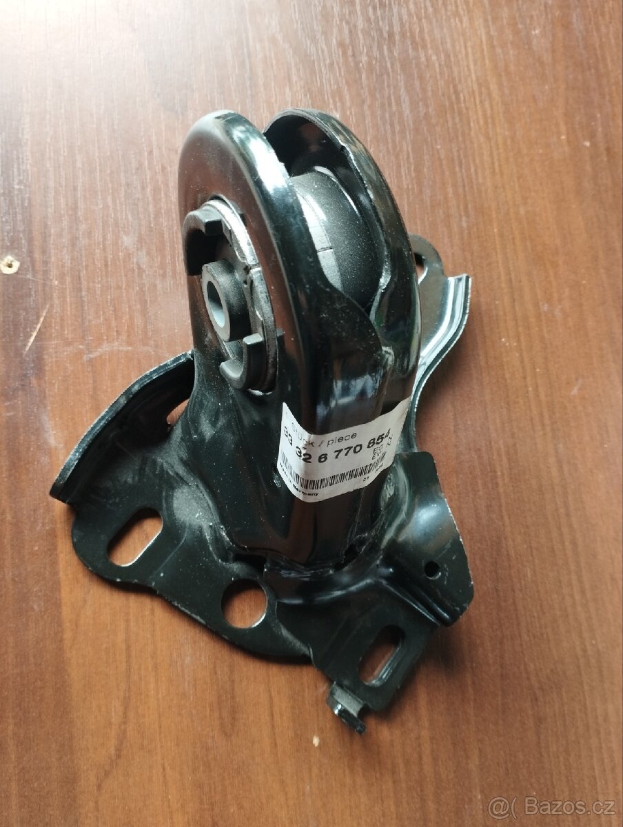 Mini Cooper R50 - E53 držák ramene originál