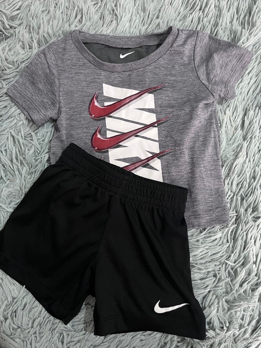 Značkové oblečení a boty