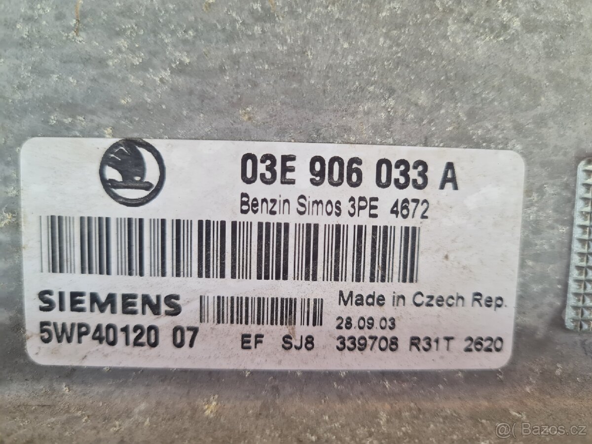 Řídící jednotka motoru 03E906033A