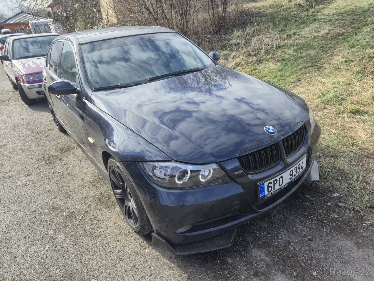 BMW E90 320i projekt/ swap - zachovalý interiér