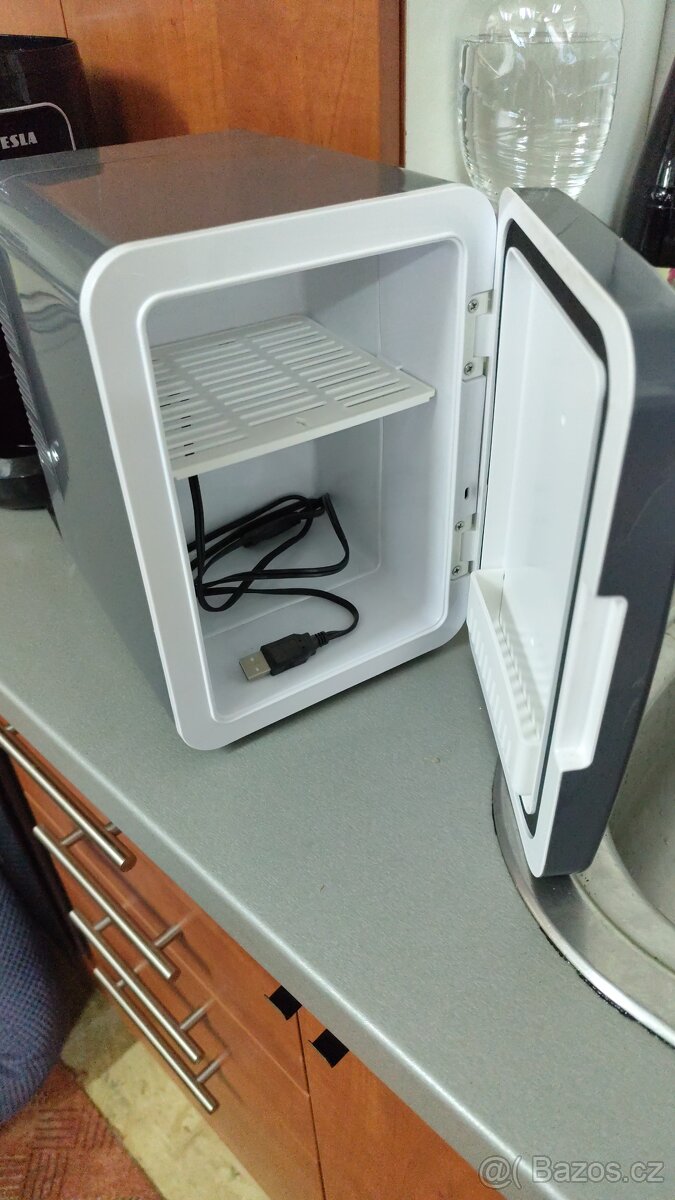 Mini chladnička usb
