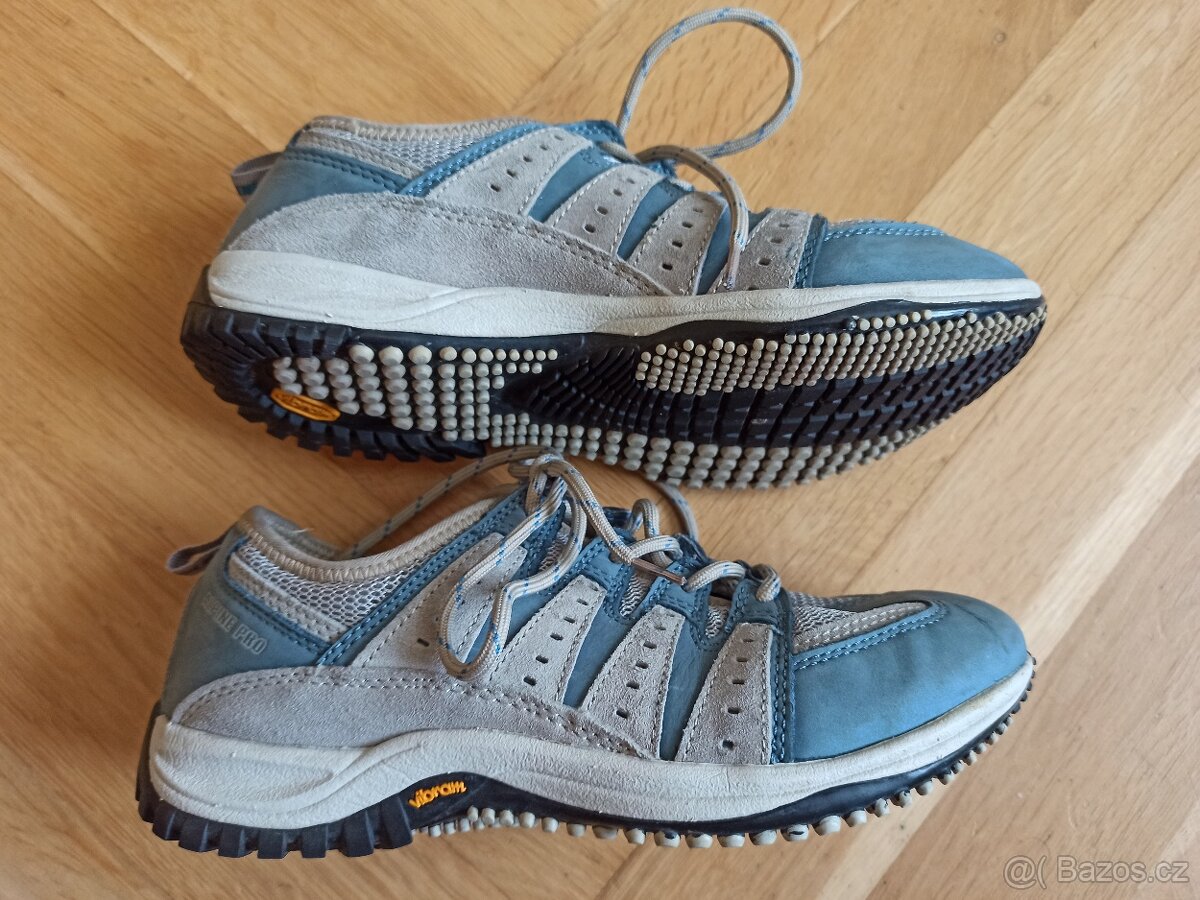 Nové dámské outdoorové boty ALPINE PRO vel. 38