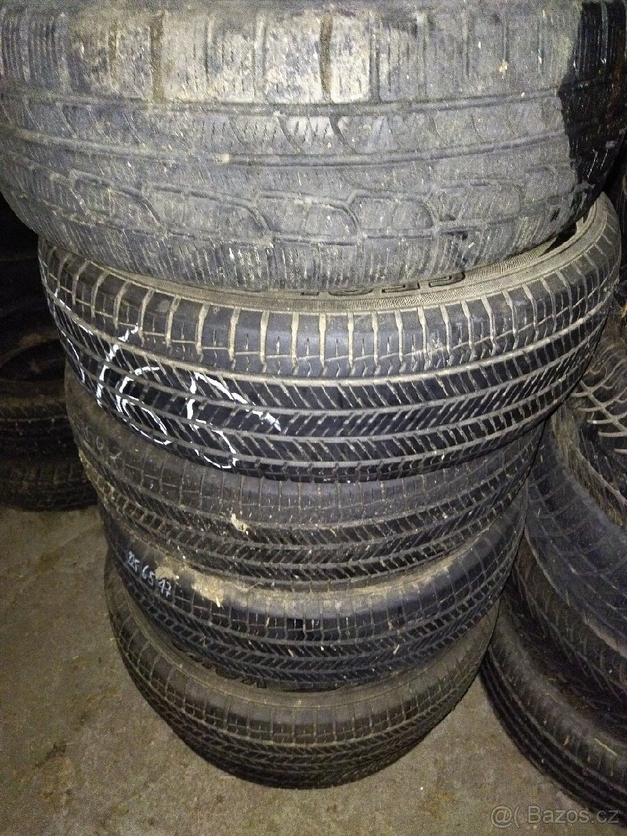 225/65 R17 pneu 5-6 mm