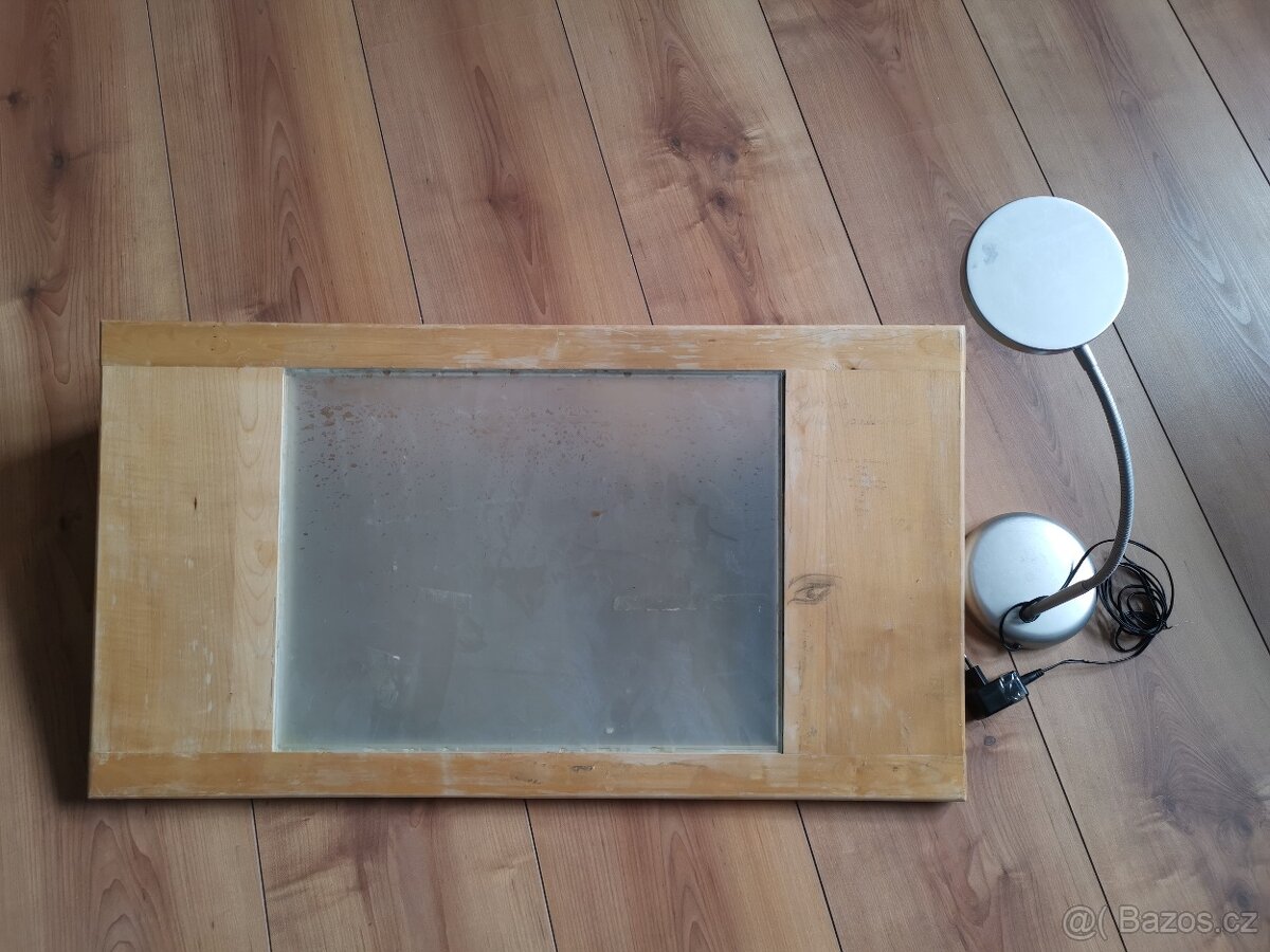 Animátorský stolek + lampa