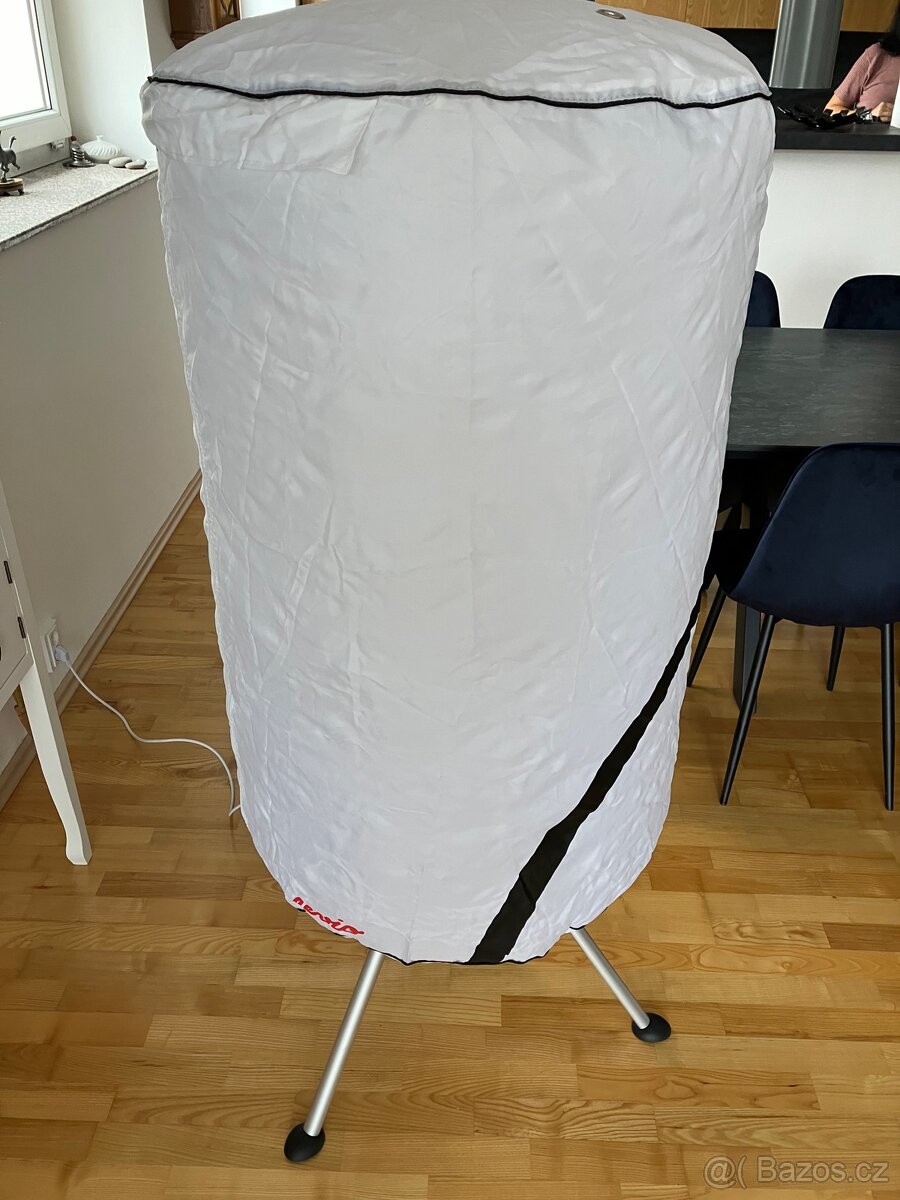 Stojanová elektrická sušička na prádlo