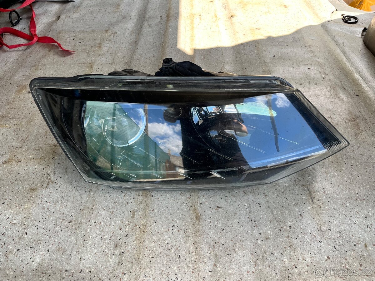 Přední pavé světlo Škoda Fabia III 3 předfacelift