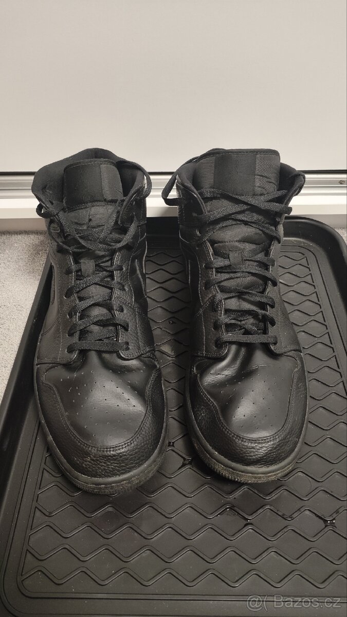 Nike Jordan 1 mid