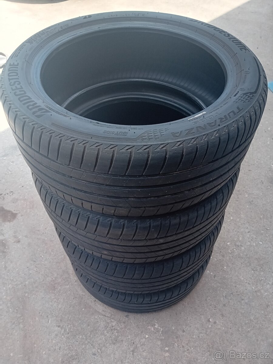 Pneumatiky Bridgestone 225/45 R17