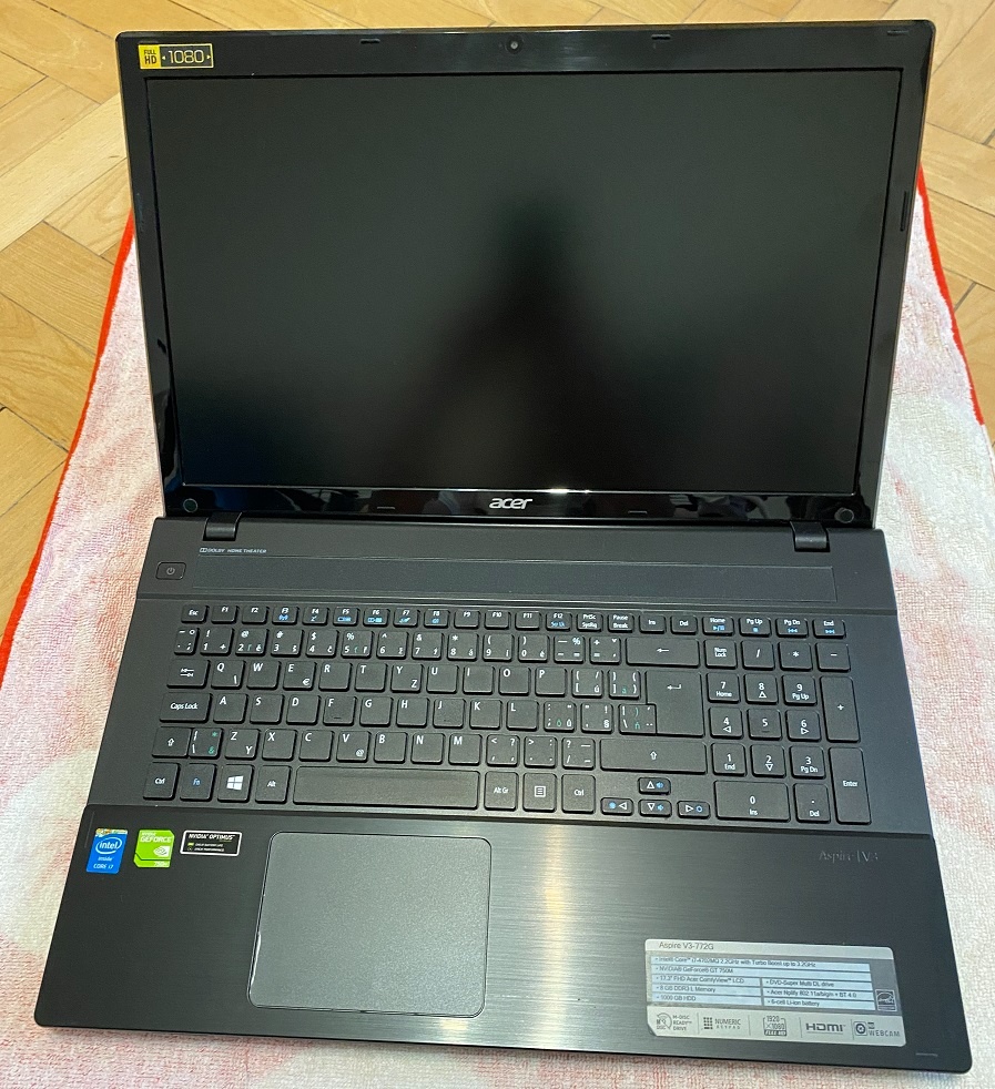 Acer Aspire V3 , 17,3 palců