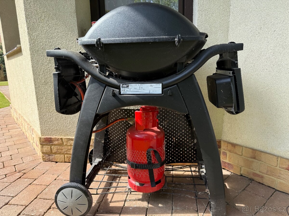 Prodam zahradbi grill Weber Q 3200 BLK