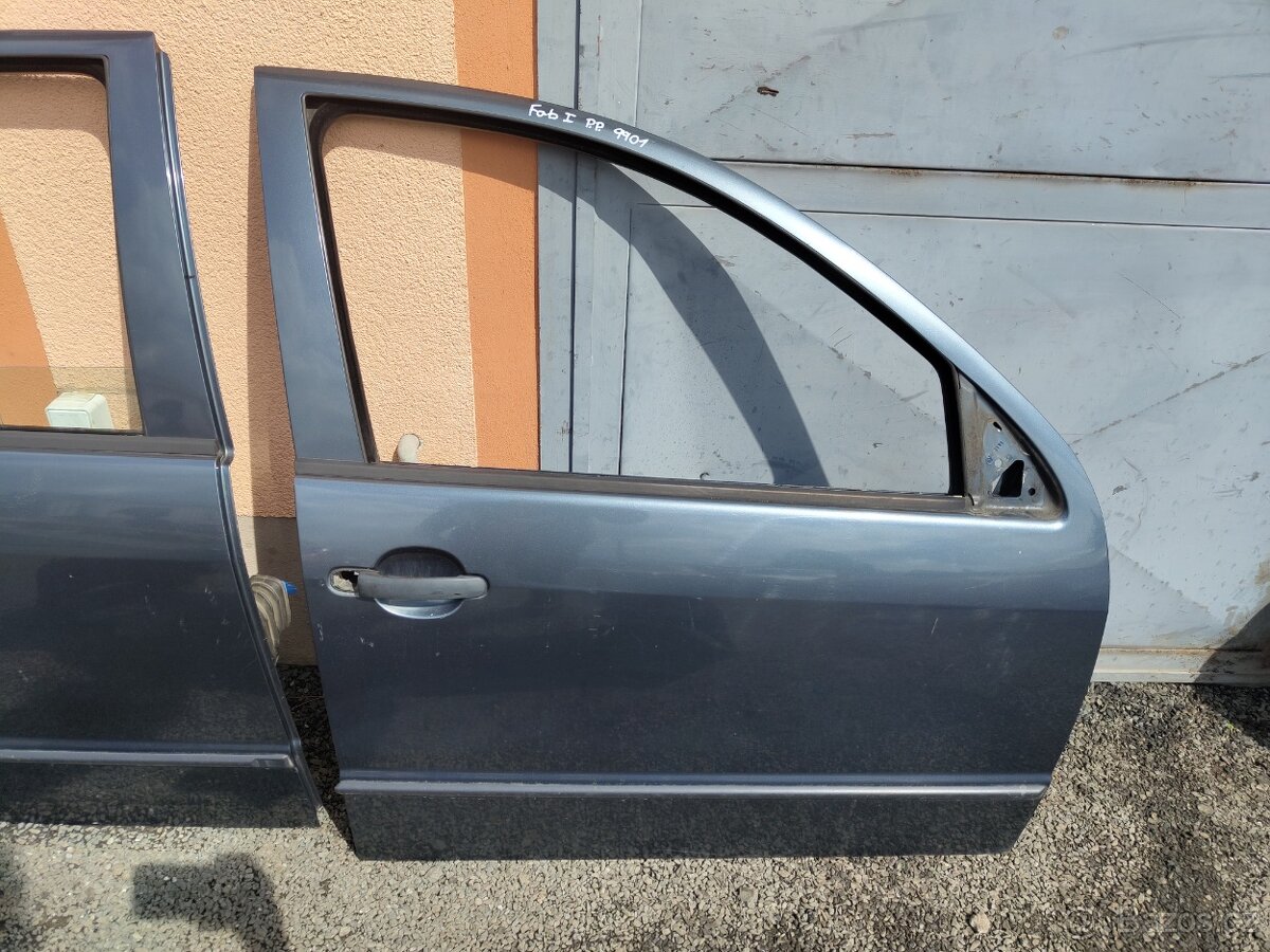 Pravé přední dveře Fabia I - 9901