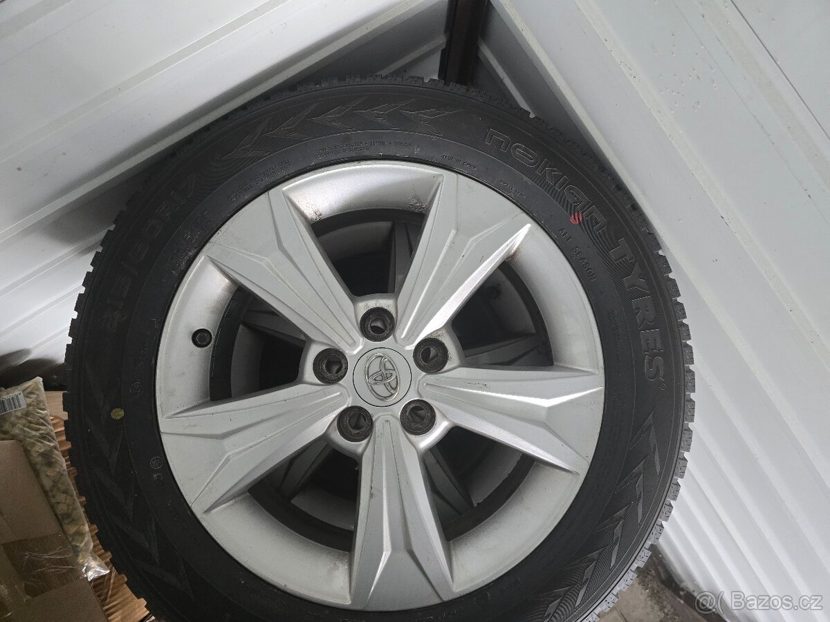 PRODAM CELOROČNÍ PNEU 215/60R17+ALU DISKY