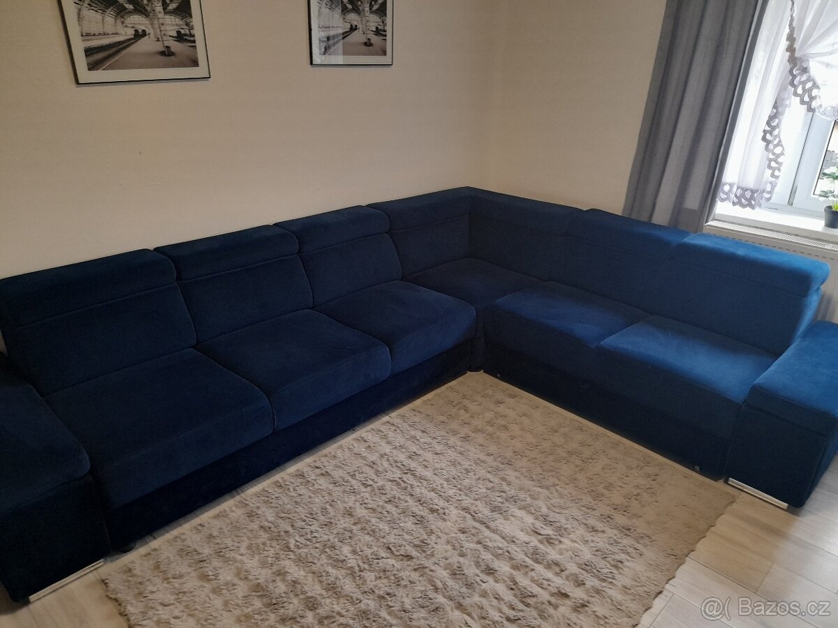 Prodám. Rozkládací. Rohovou sedací soupravu