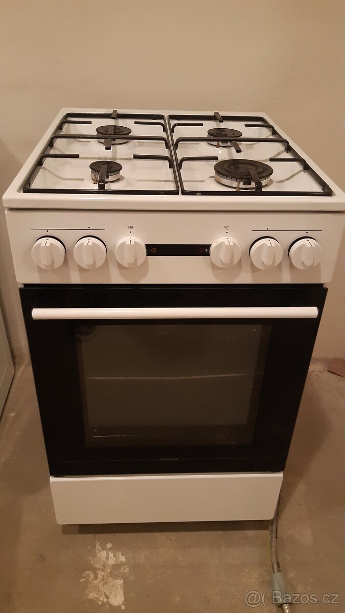 Kombinovaný sporák MORA K 140AW+plynová hadice