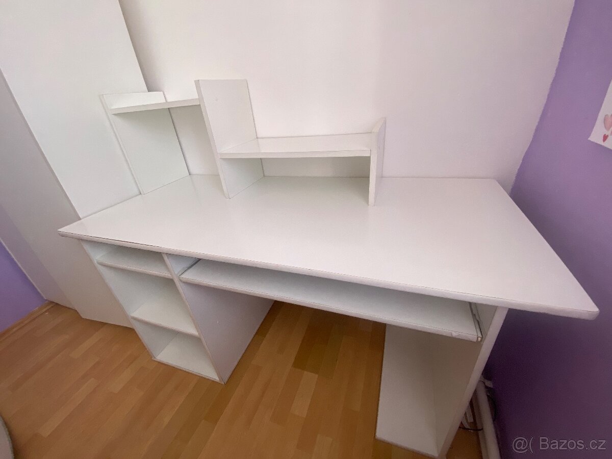 Psací stůl / počítačový stůl dřevěný bílý