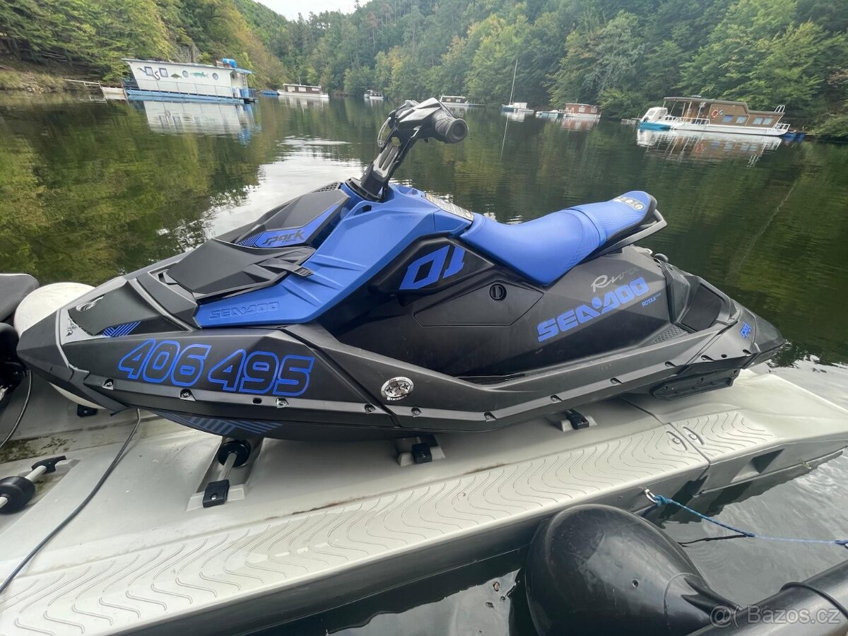 Vodní skútr SeaDoo Spark Trixx