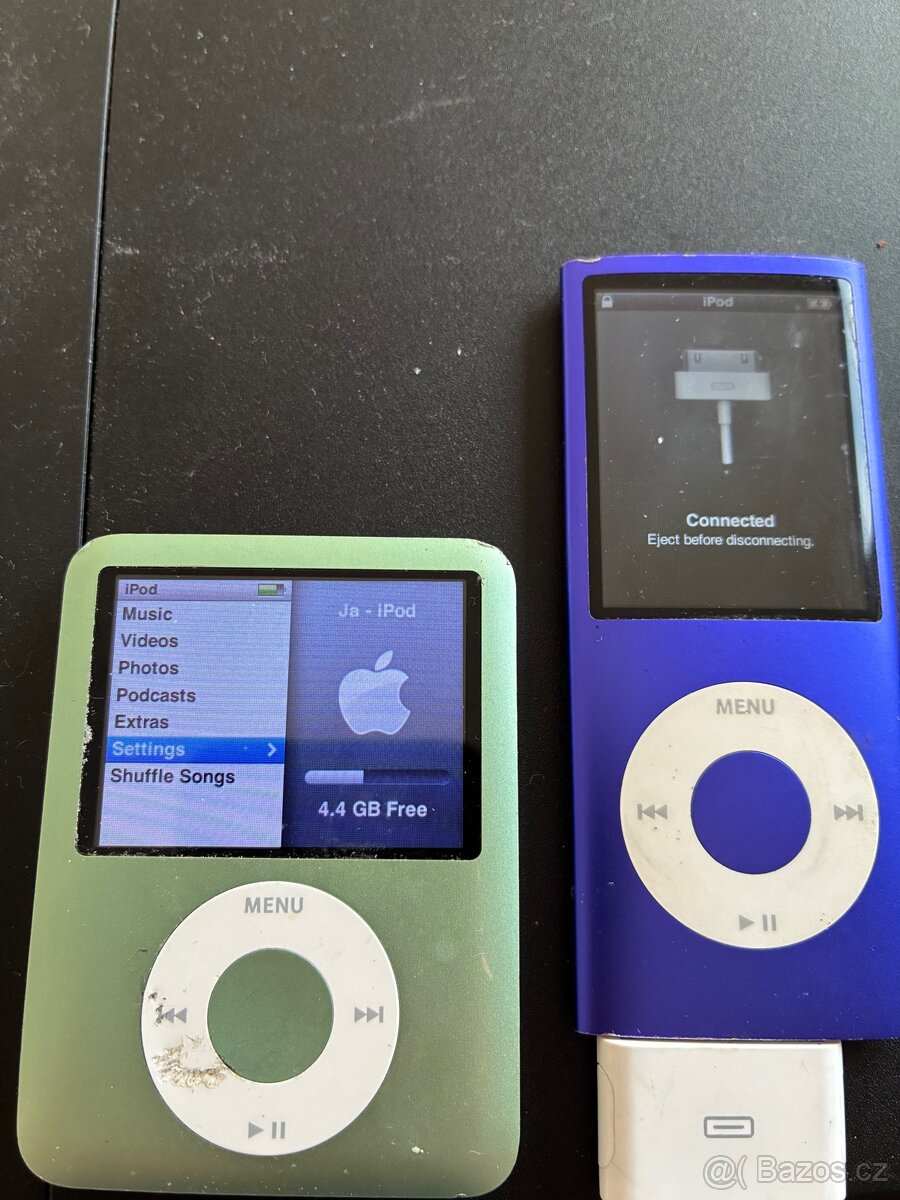 2x Apple iPod
