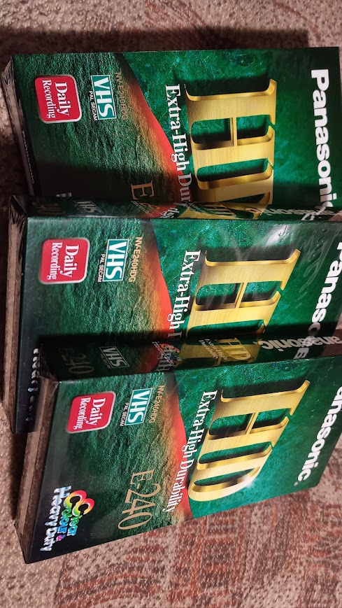 Nové videokazety Panasonic+2 x originál nahrané