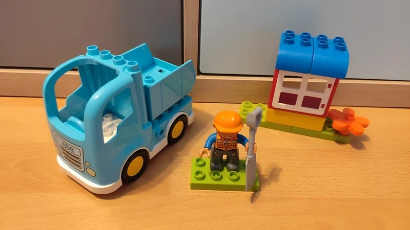 Lego duplo nákladní auto