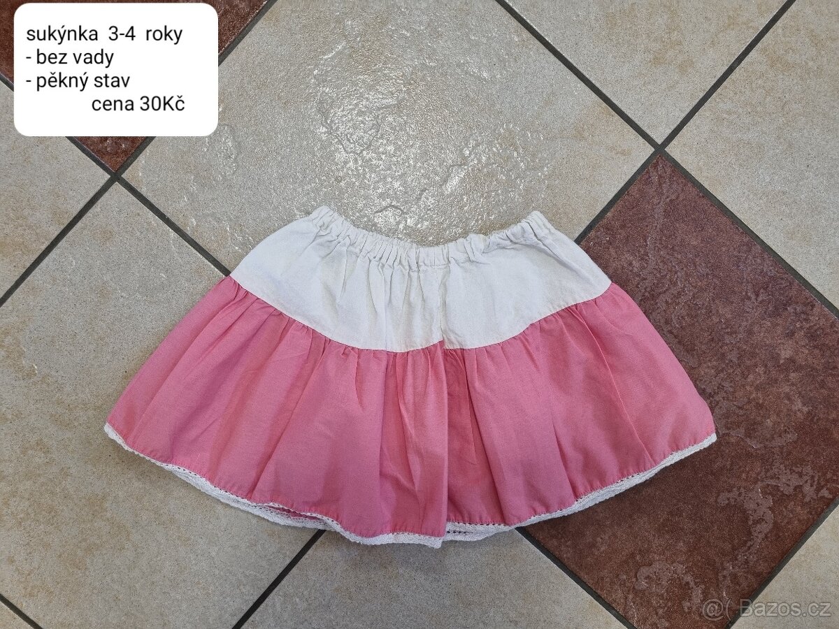 Divci obleceni vel.98/104 trička, saty, mikiny