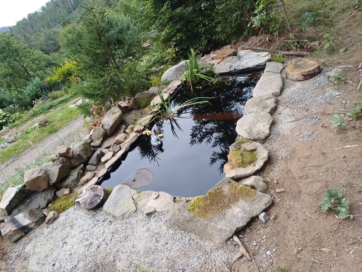 2 Plastové nádrže