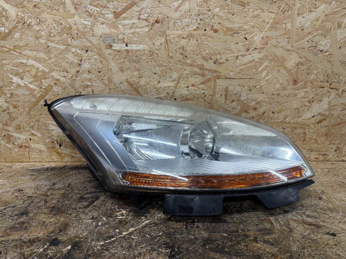 PRAVÉ PŘEDNÍ HALOGENOVÉ SVĚTLO CITROEN C4 PICASSO