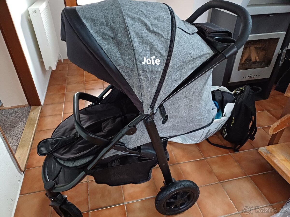 Kočárek skládací JOIE litetrax 4 air