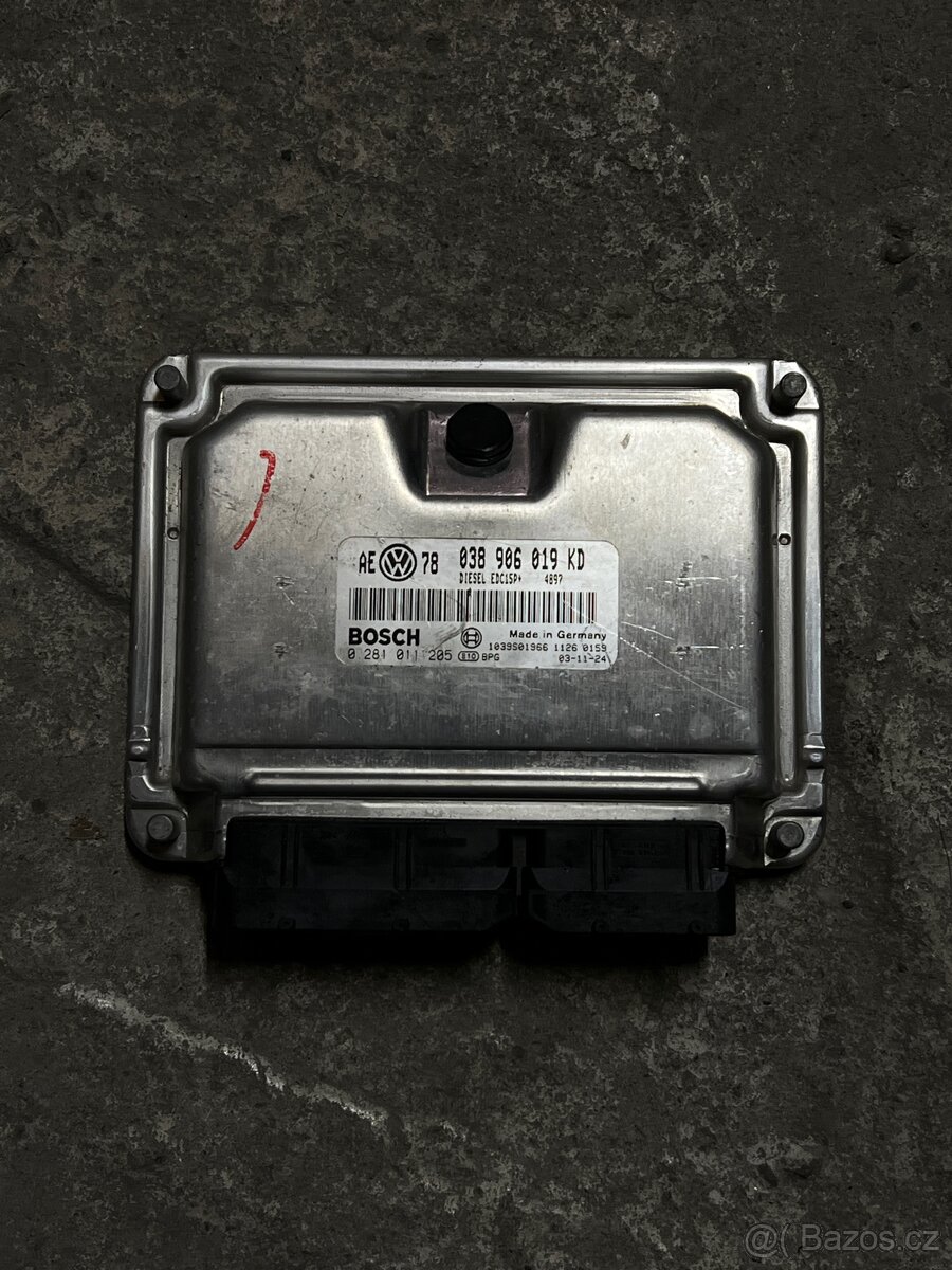 Řídicí jednotka motoru 038 906 019