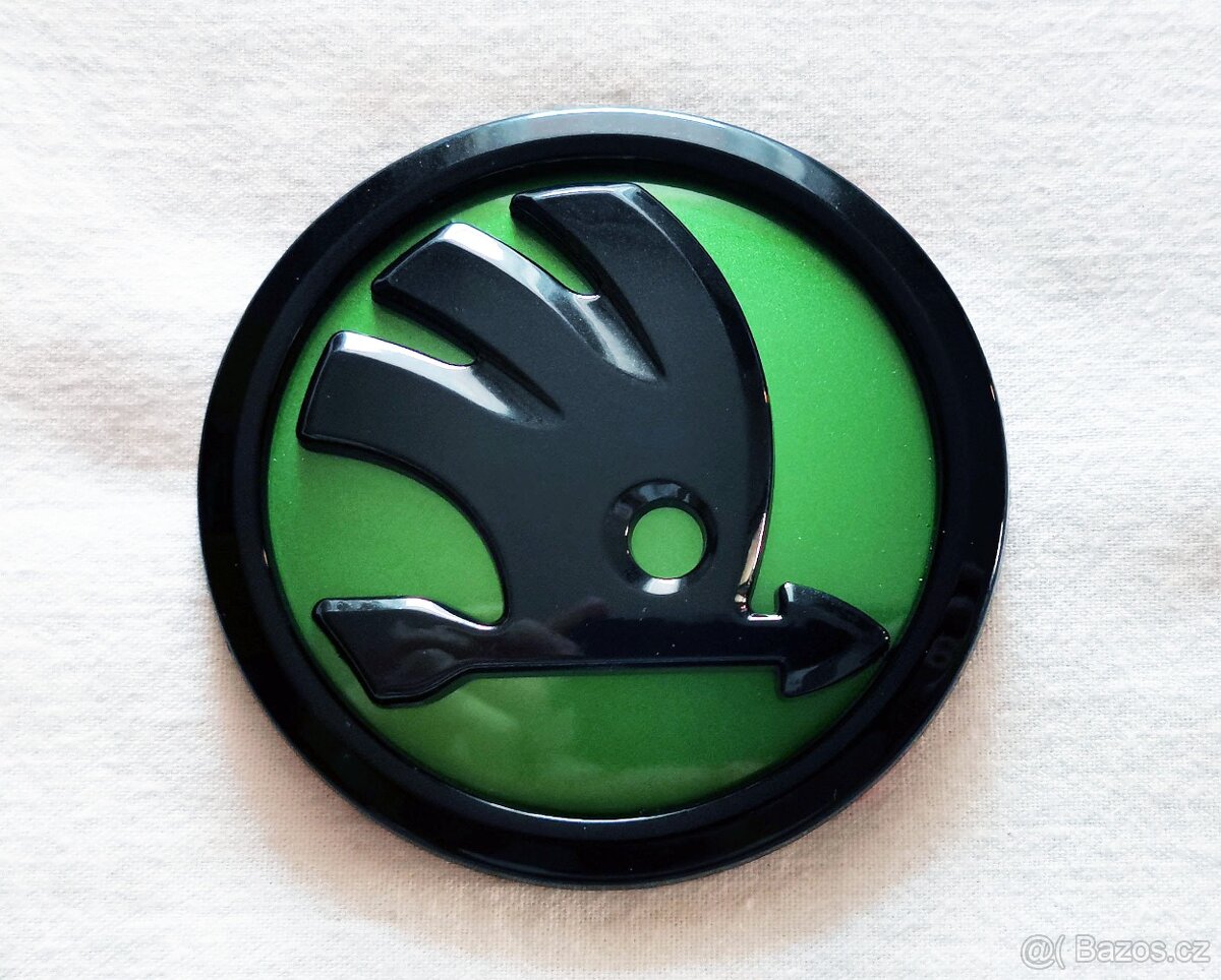 Znak Škoda tmavě zelený 10cm, 100mm