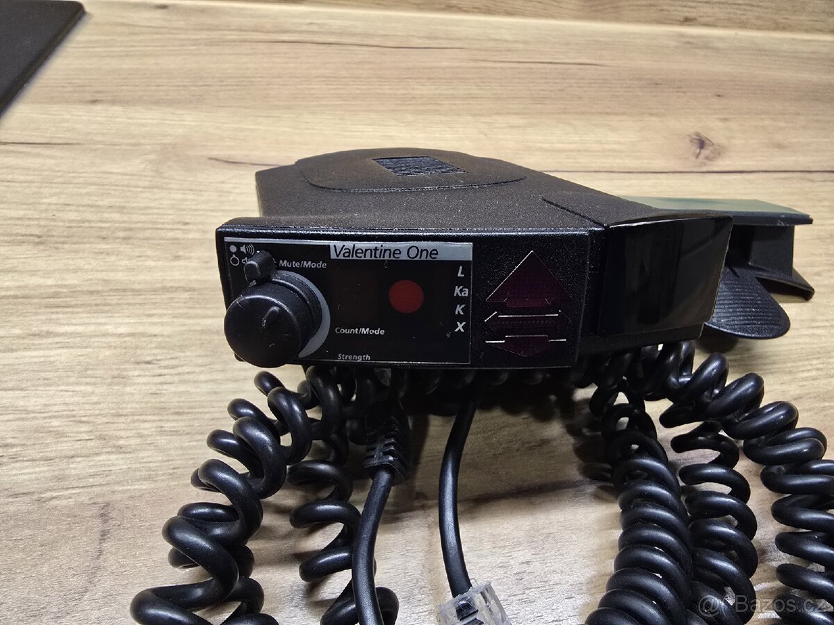 Detektor radarů Valentine one