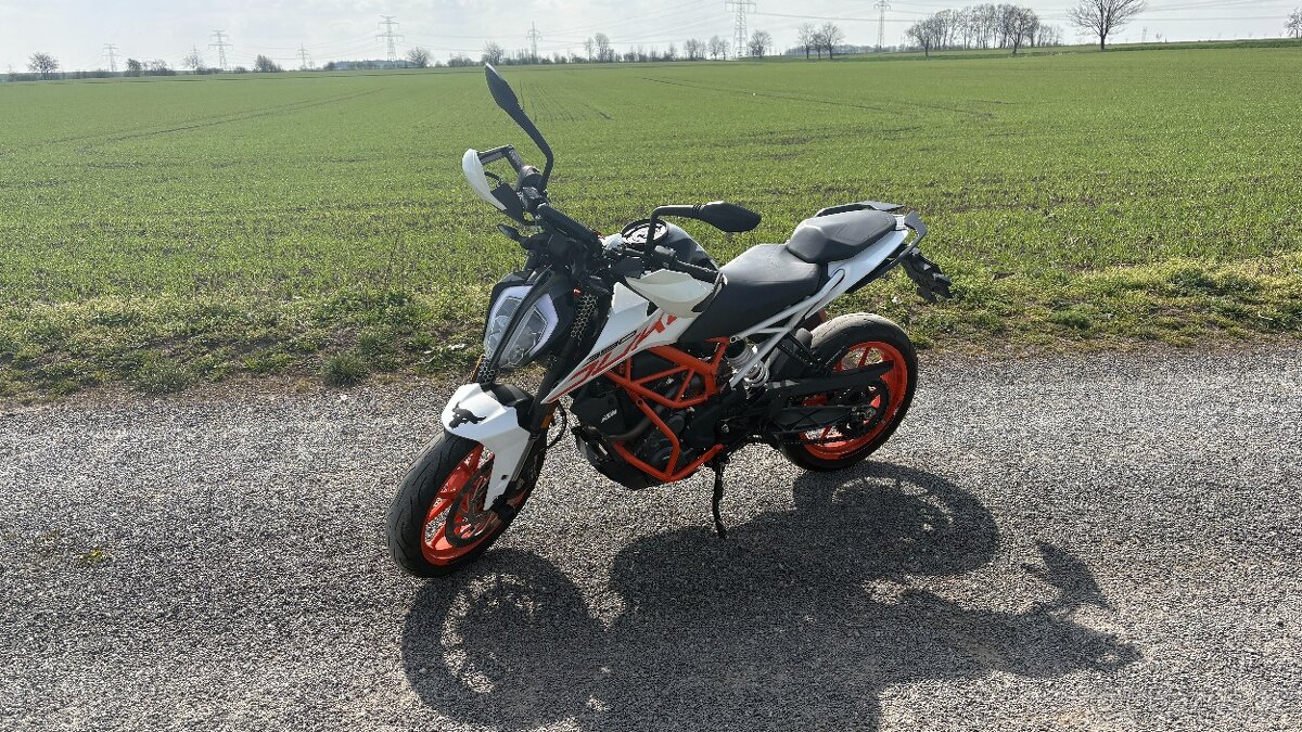 KTM DUKE 390