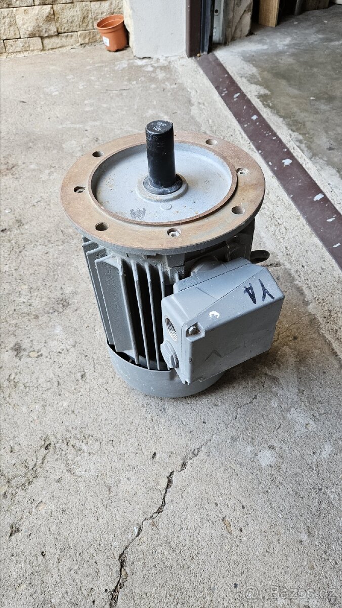 Elektromotor MEZ 4 Kw 1720 otáček