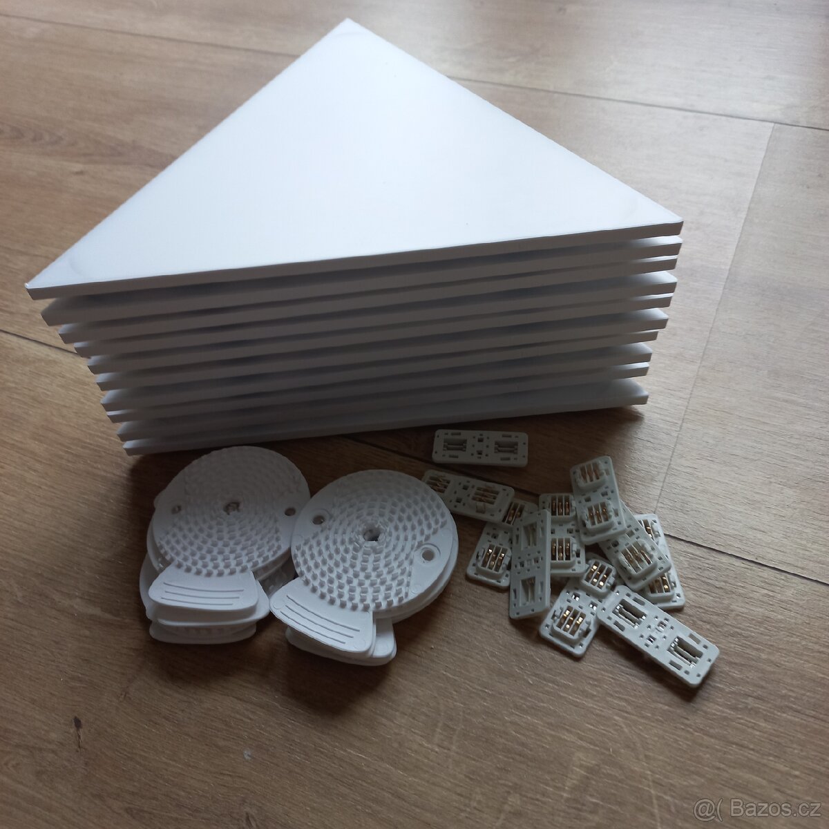 10 ks LED světlo Nanoleaf Shapes Triangles Expansion (NL47)