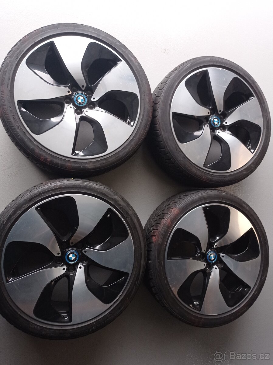 Kompletní zimní 20" originál BMW i8, 5x112