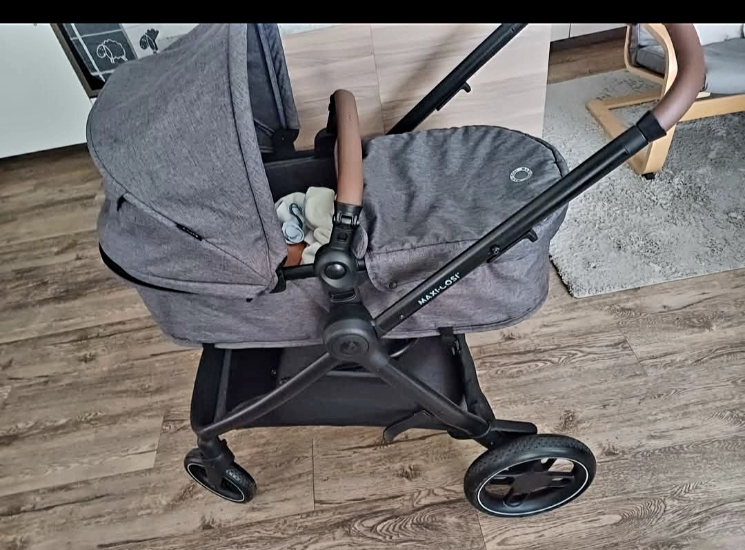 Nádherný kočárek dva v jednom plus autosedačka