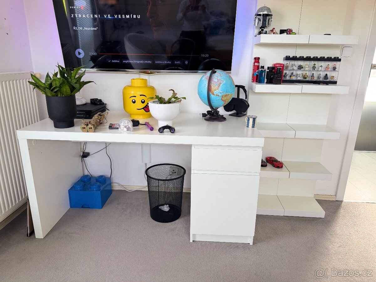 Psací stůl IKEA