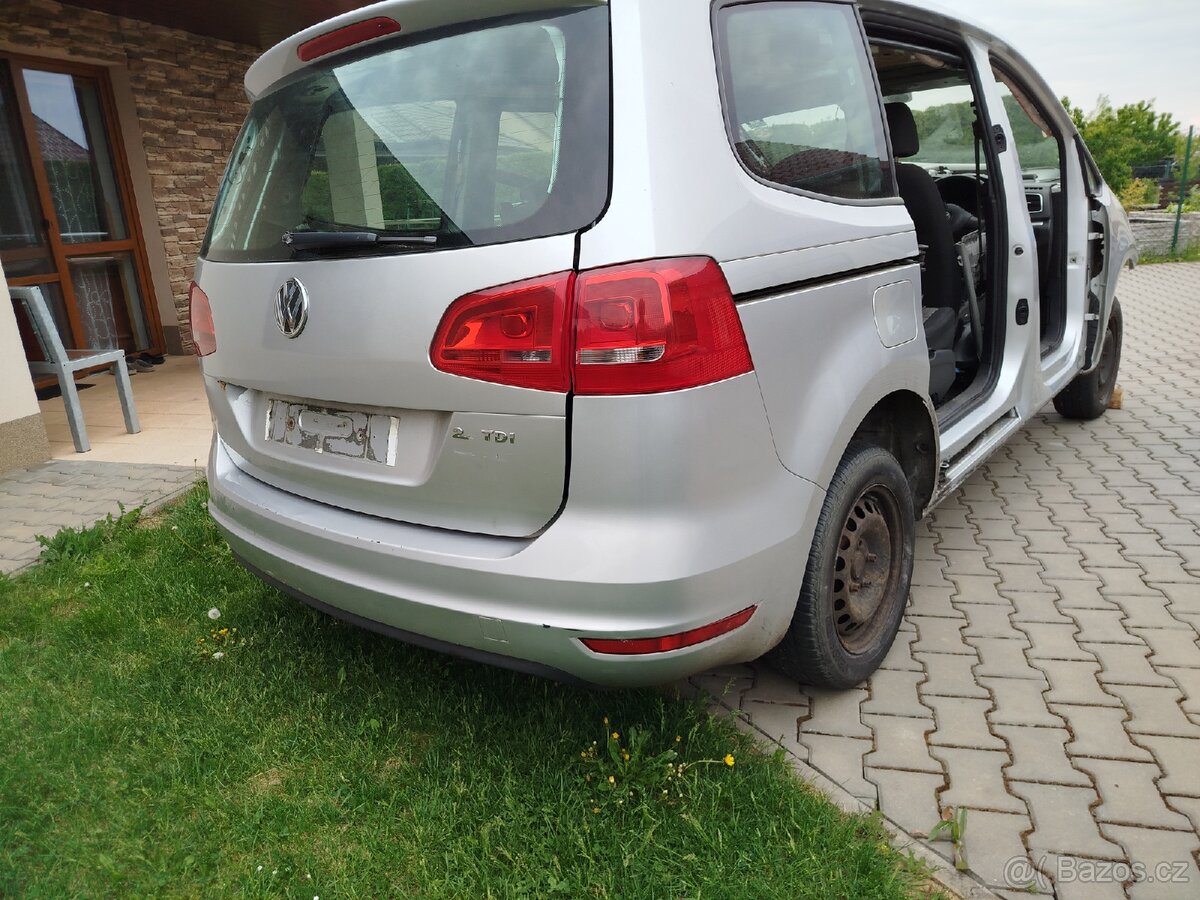 VW Sharan 7N víko kufru