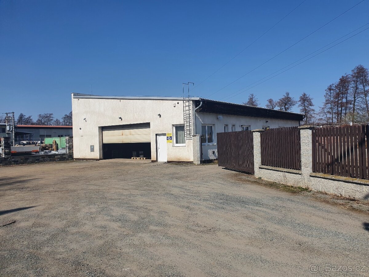Pronájem výrobní haly/skladu v Černé Hoře 390m2