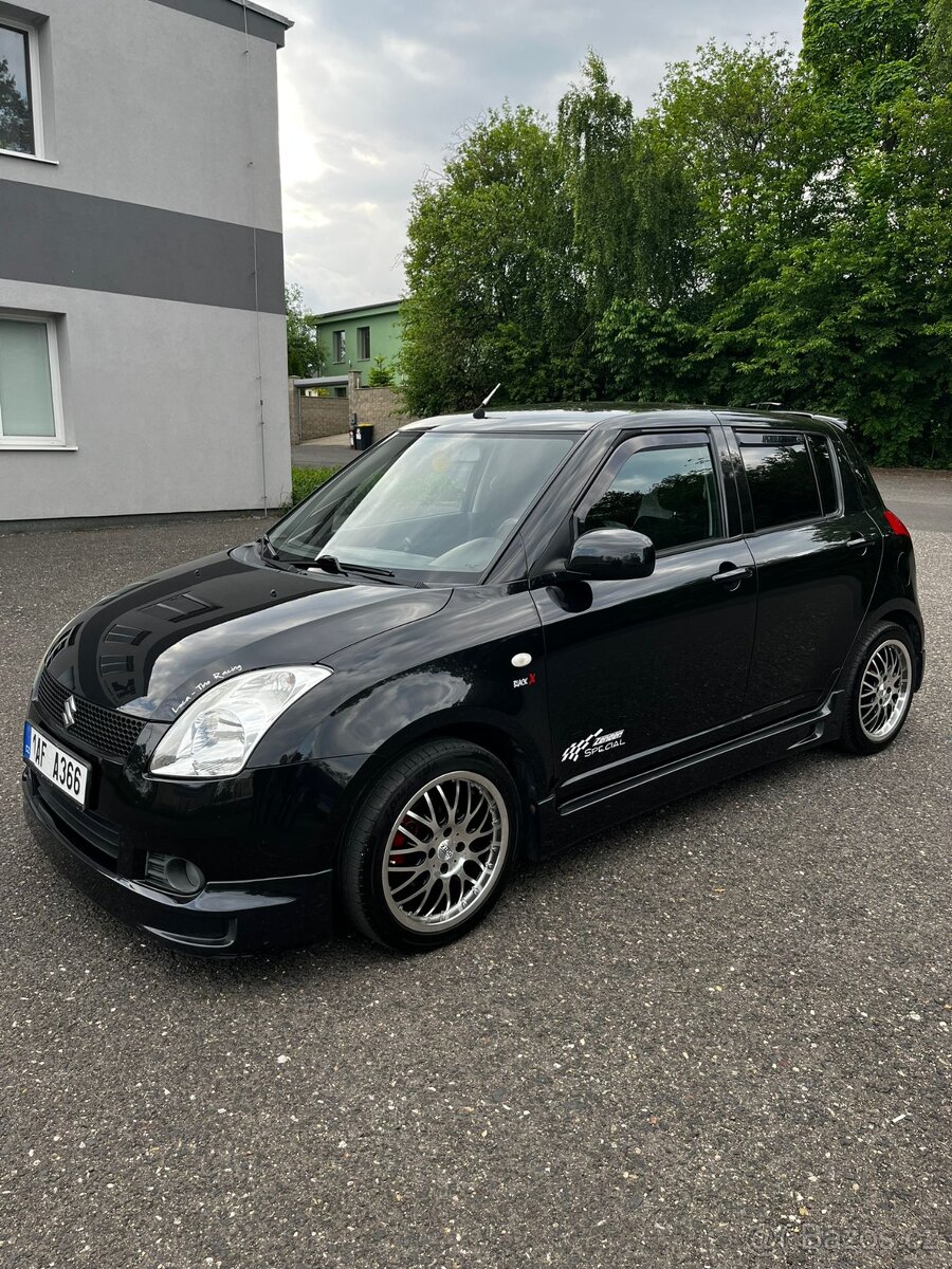 Suzuki Swift 1.3 67.5 kW TOP STAV