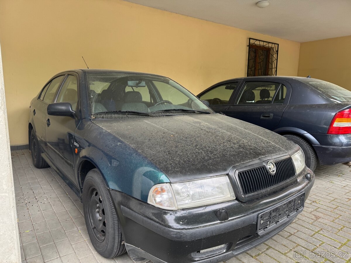 Škoda oktavia 1 1.6 benzín 55kw